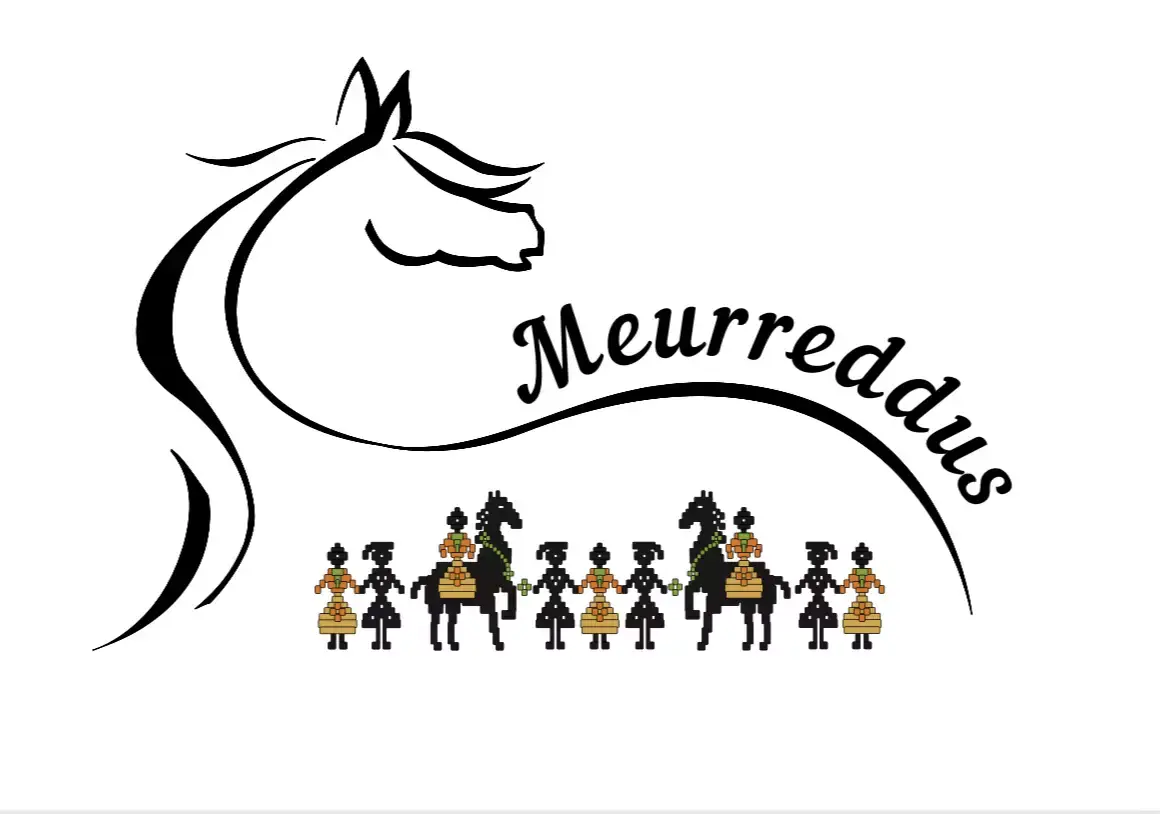 Logo mit Pferdeprofil und stilisierten Figuren von Menschen und Pferden unter Meurreddu Schriftzug
