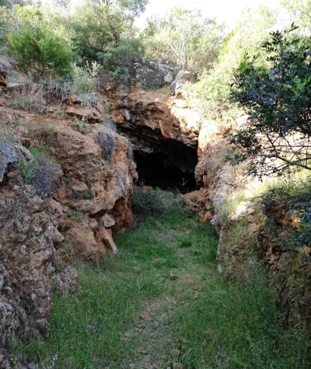 Grotta Dei Fiori: Tra Grotte E Archeologia Mineraria Ritrova La Tua Energia