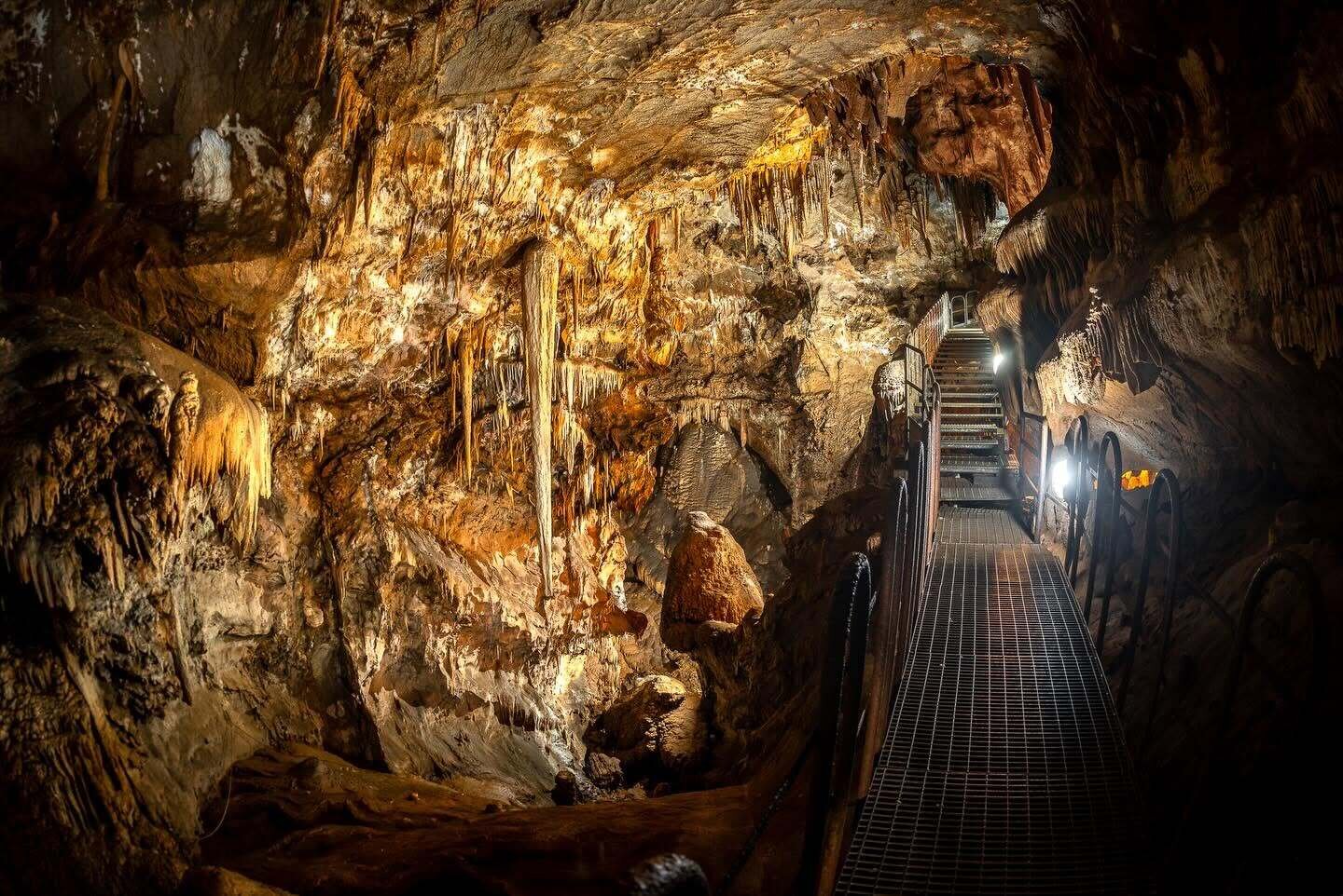 Grotte di su Mannau: Esplorazione Guidata Nel Cuore della Montagna