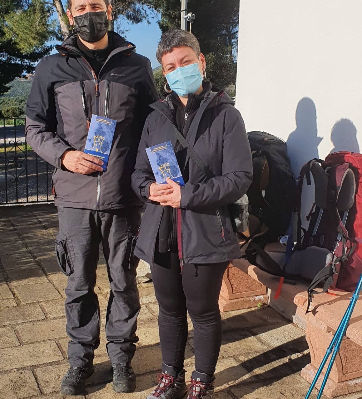 Due Pellegrini Di Olbia Hanno Iniziato Questa Mattina A Percorrere Il Cmsb 5928