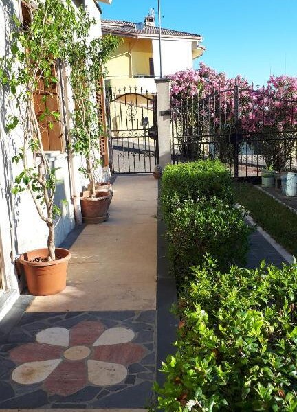 Casa Vacanza Con Giardino