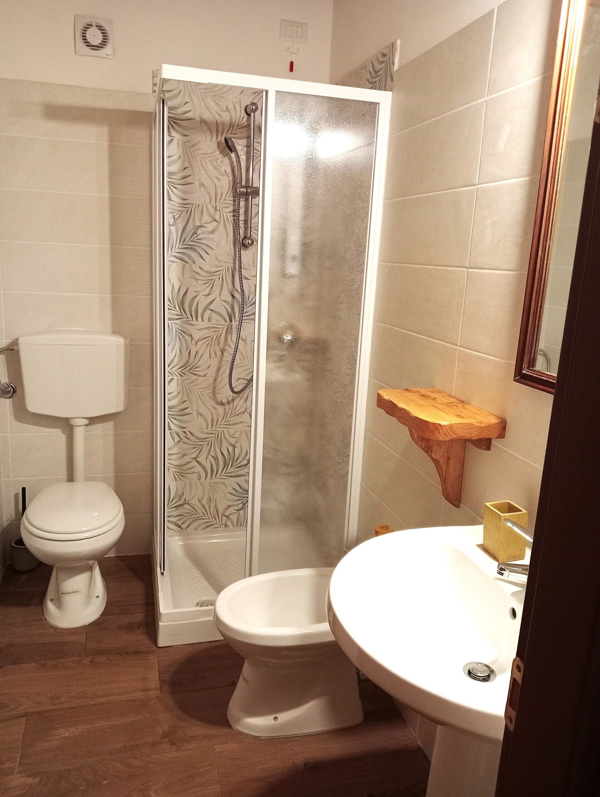 Img 6996e3787a53f4 97707815