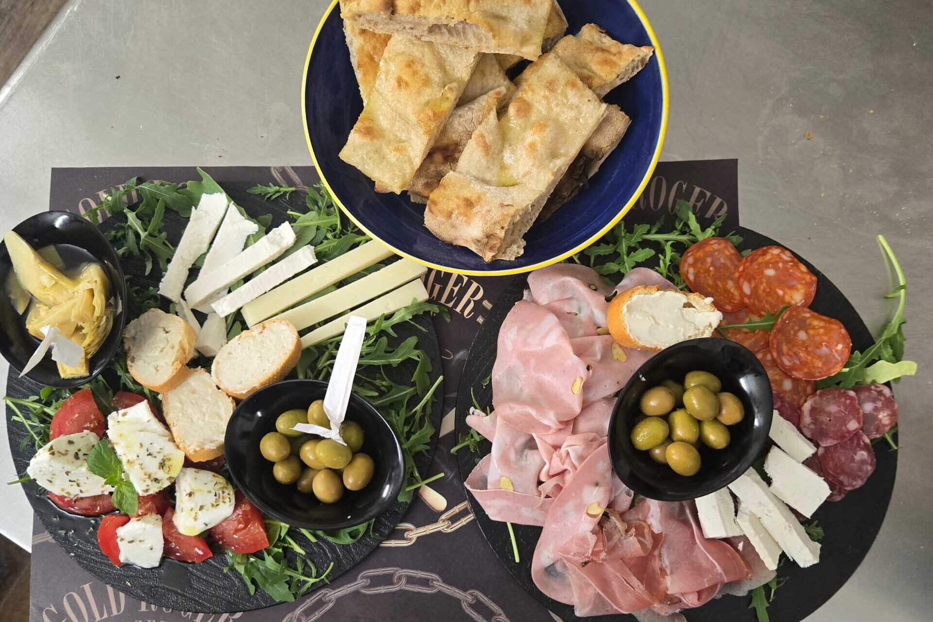 Gold Roger DI Locci Roberta