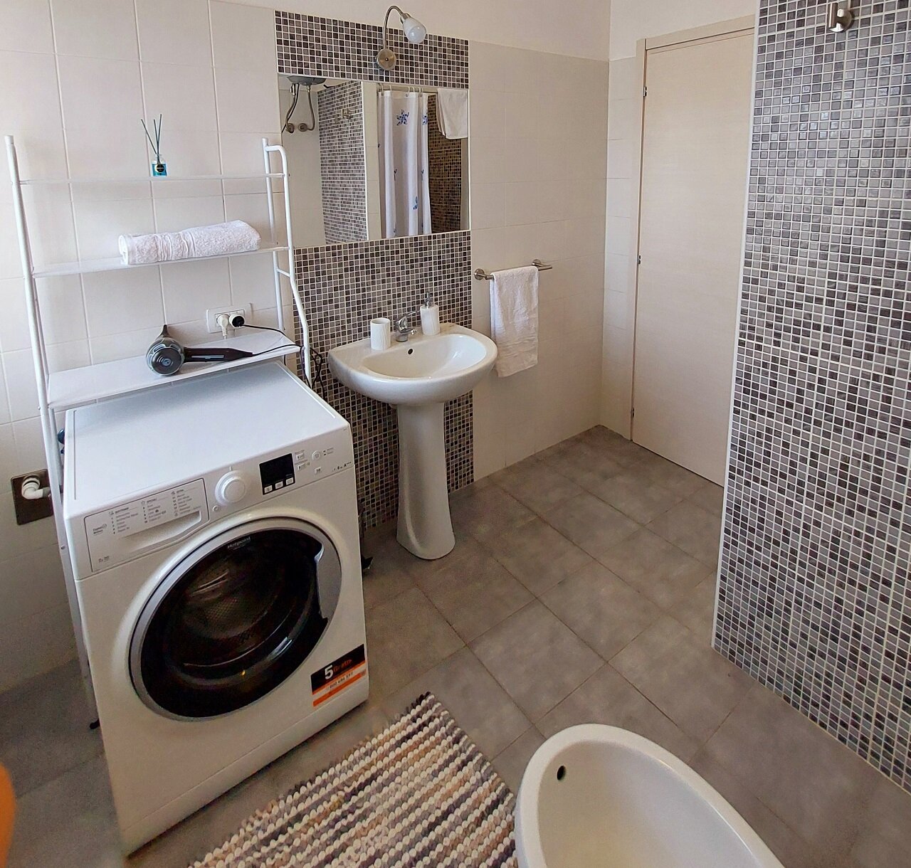 Img 696a49c0ebeef5 83056265