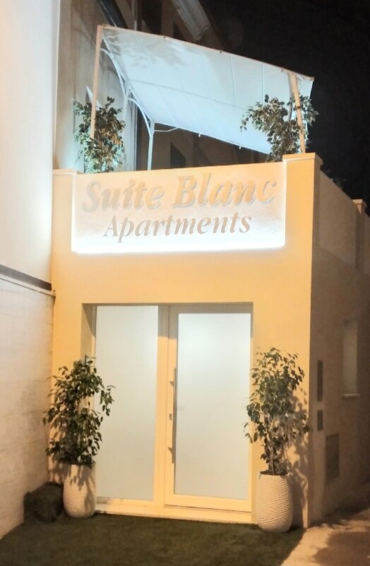Suite Blanc Apartments Guspini
